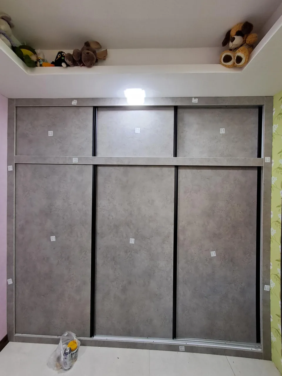 کابینت چوب سرخ - تصویر 2