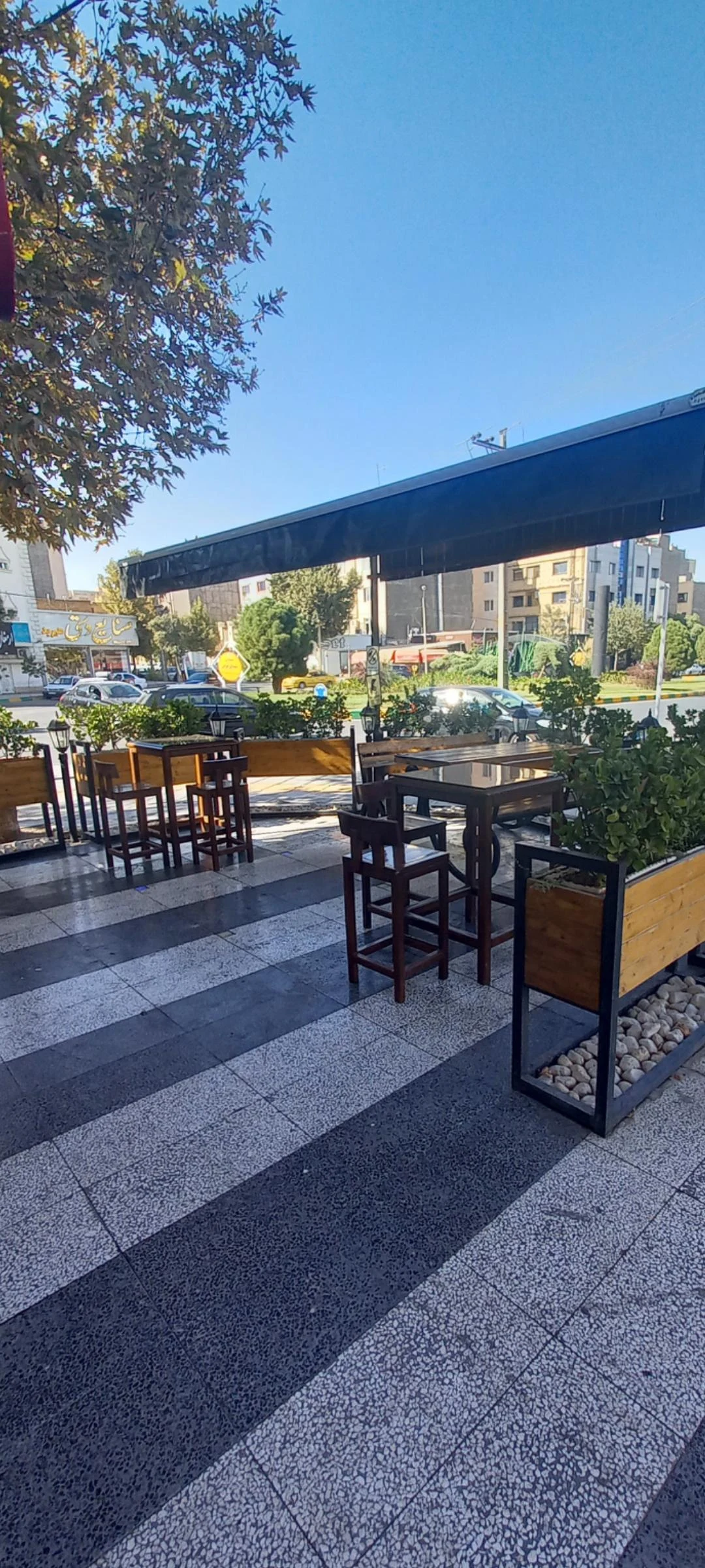 آرش برگر - فست فود در مشهد - تصویر 3