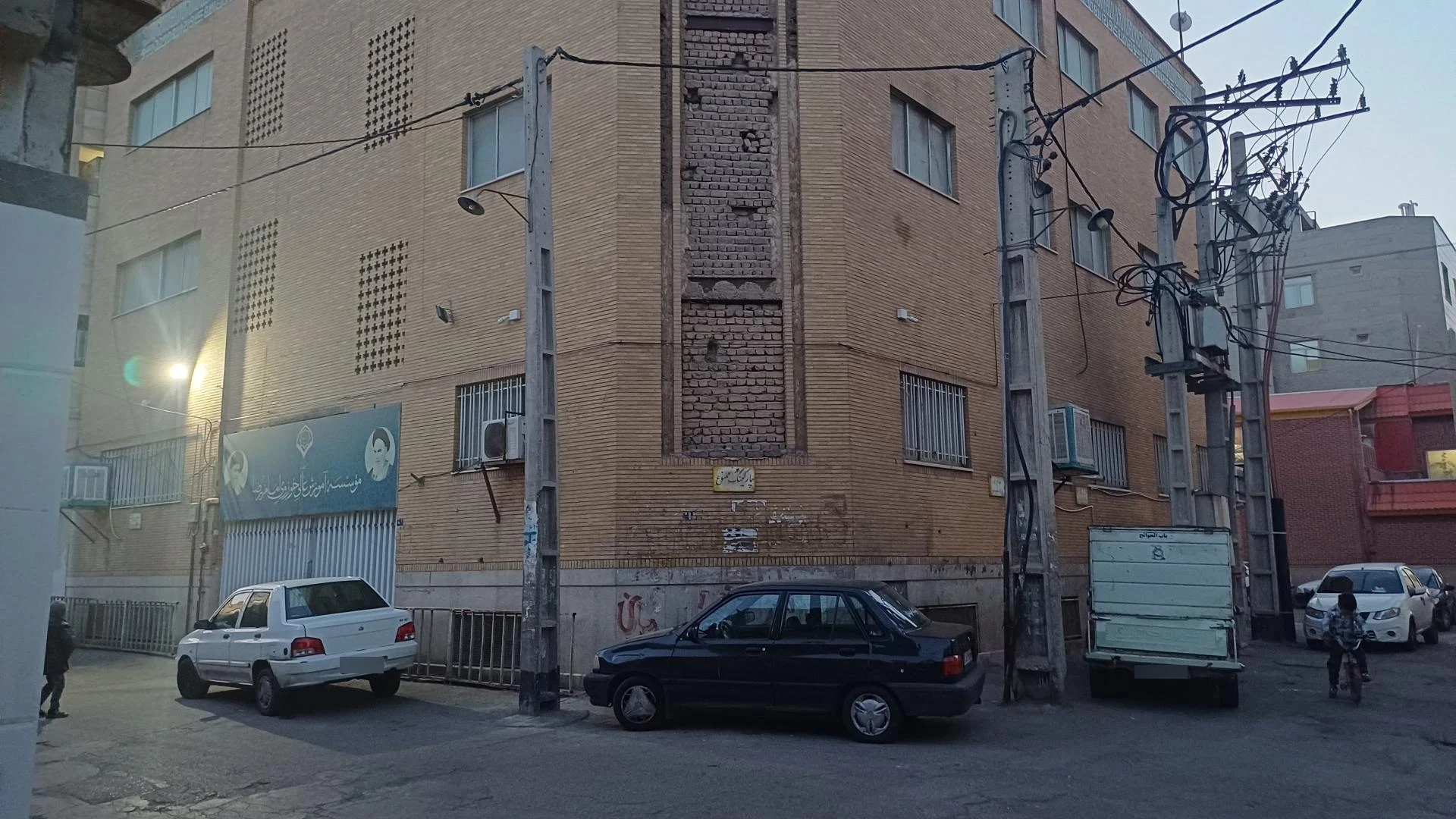 مدرسه مبارکه شهابیه - تصویر 2