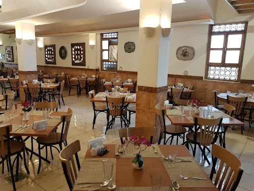 رستوران سنتی دلستان