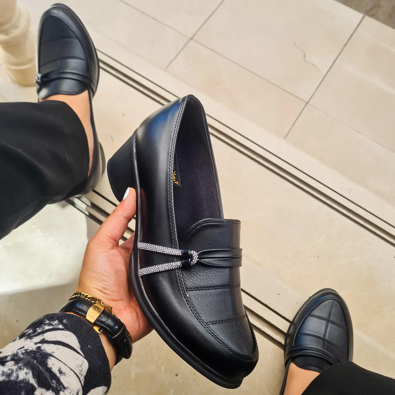 ارزانسرای کیف و کفش مهرسام قم - تصویر 3