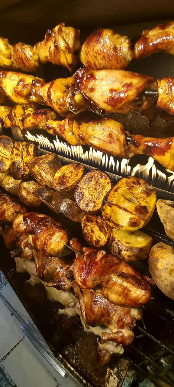 مرغ بریان و فست فود بخور بخور - تصویر 3