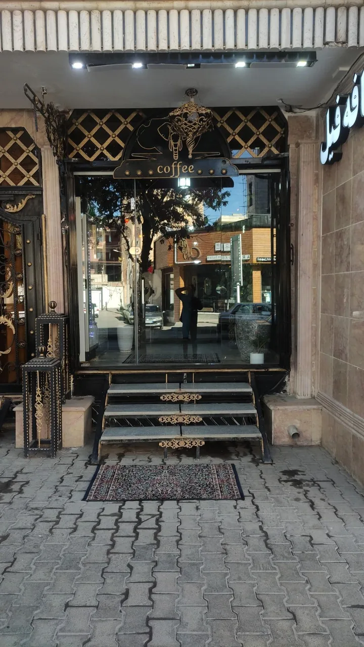 کافه فیل - تصویر 2