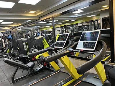 آکادمی ورزشی خاص