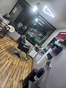 آرایشگاه علی شیرزادی