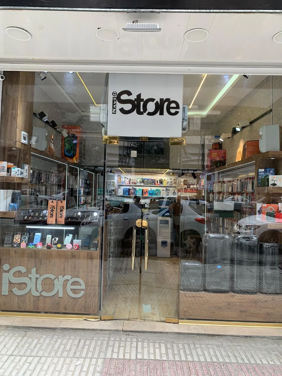 آی استور نوید (iStore Navid) - تصویر 2