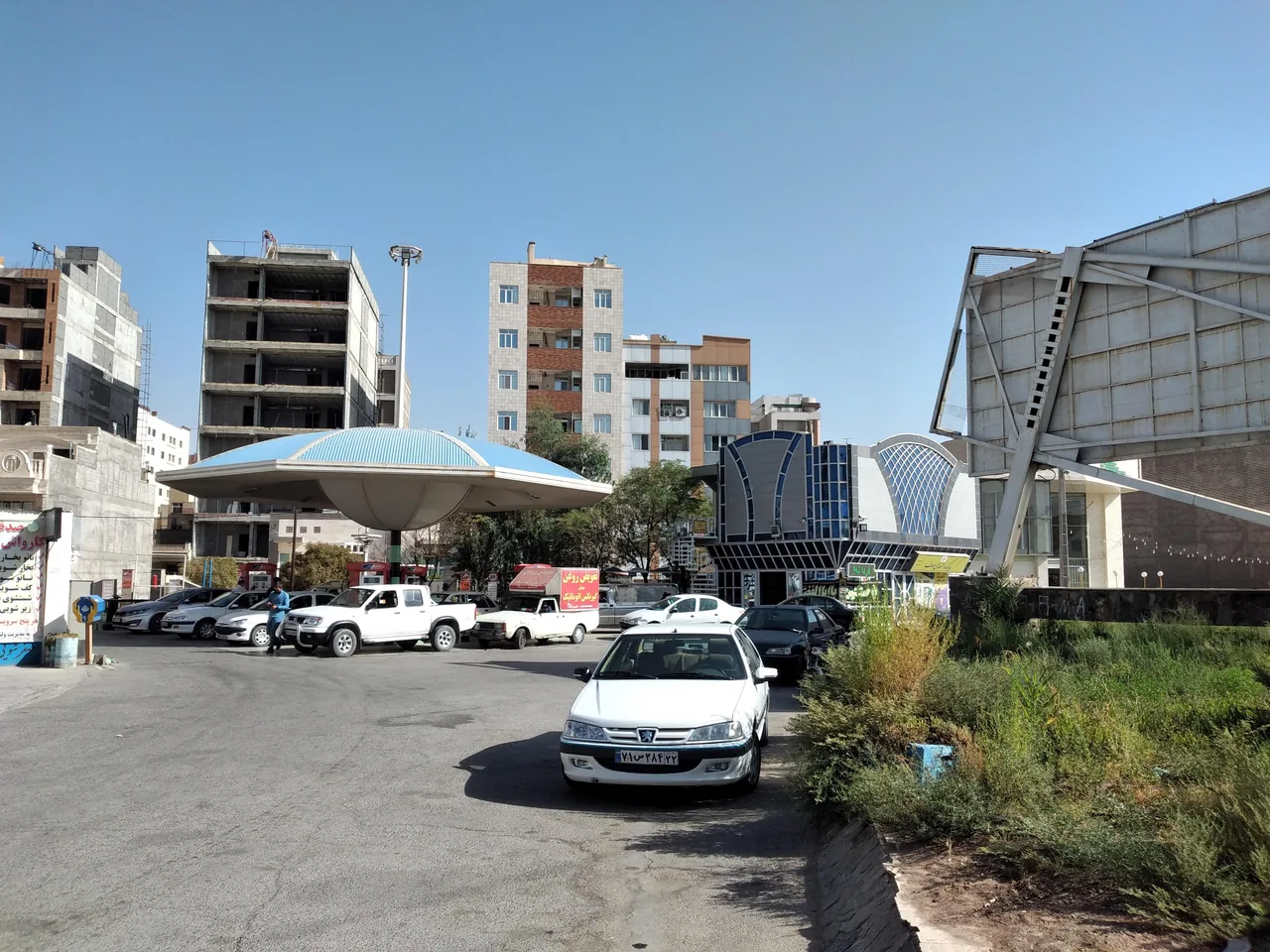 پمپ بنزین صدف