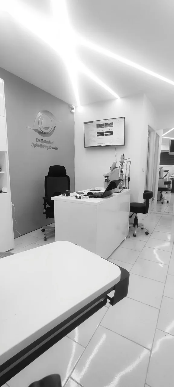 دکتر مهرداد صادقی