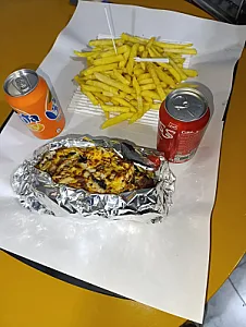 ساندویج نیم متری کاکو شیرازی