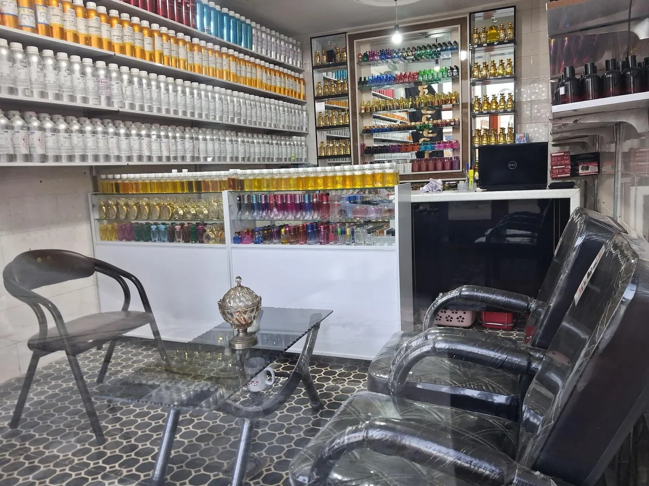 عطریات پارامیس