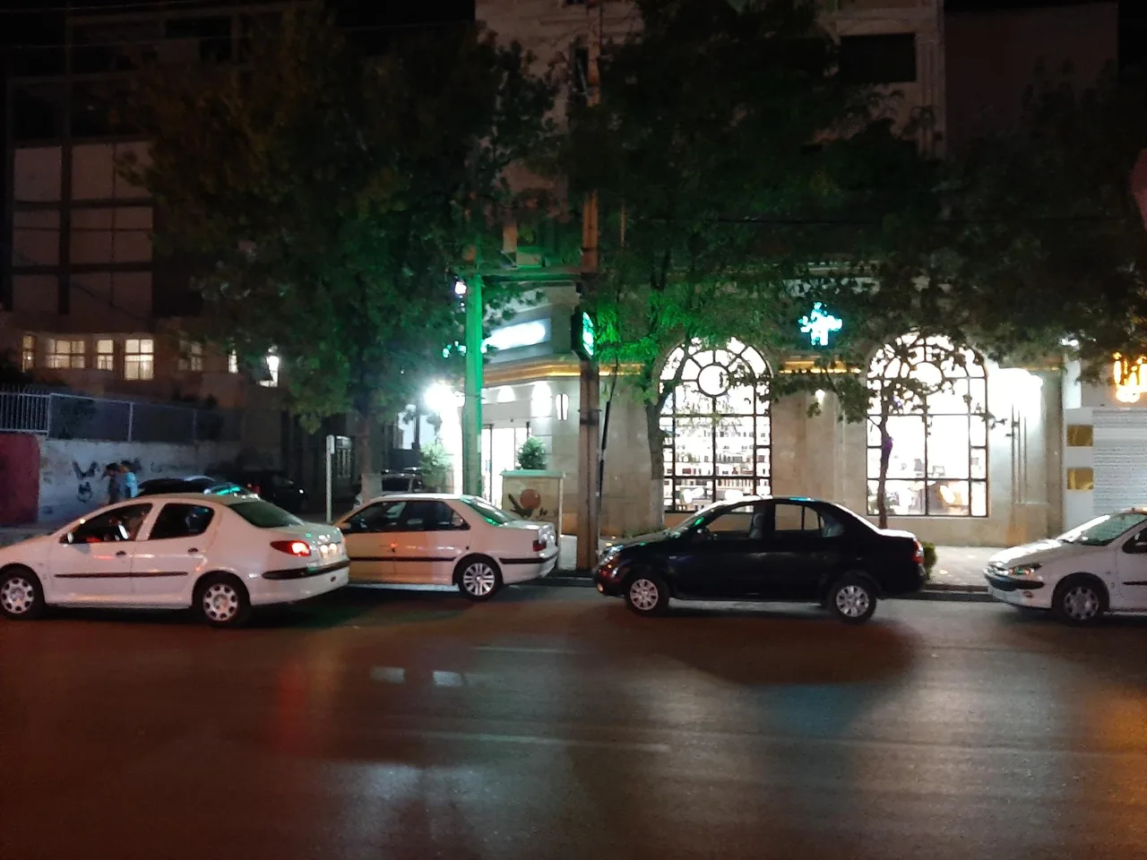 داروخانه شبانه روزی دکتر شفیعی - تصویر 2