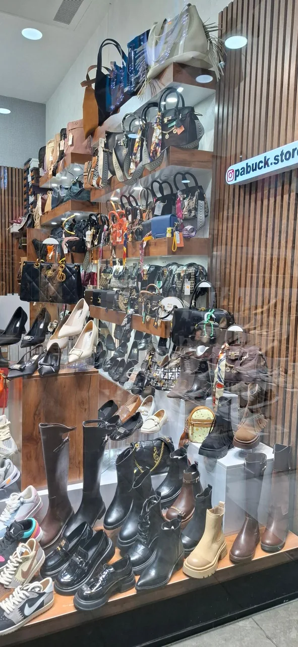 کیف و کفش زنانه پابوک - تصویر 3