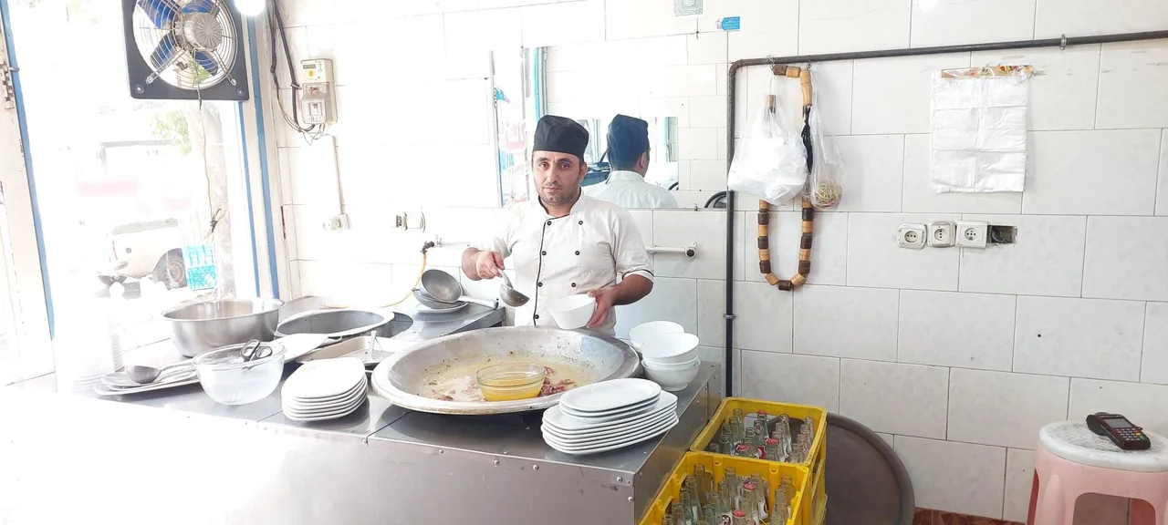 کله پزی شبانه روزی عمو نادر - تصویر 4