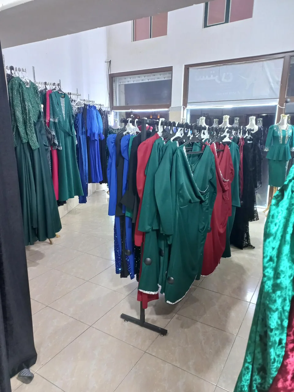 پوشاک مجلسی نسترن - تصویر 4