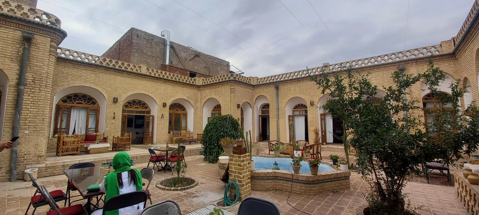 هتل رستوران سنتی عمارت تاریخی کریم نژاد - هتل در کرمان - تصویر 3