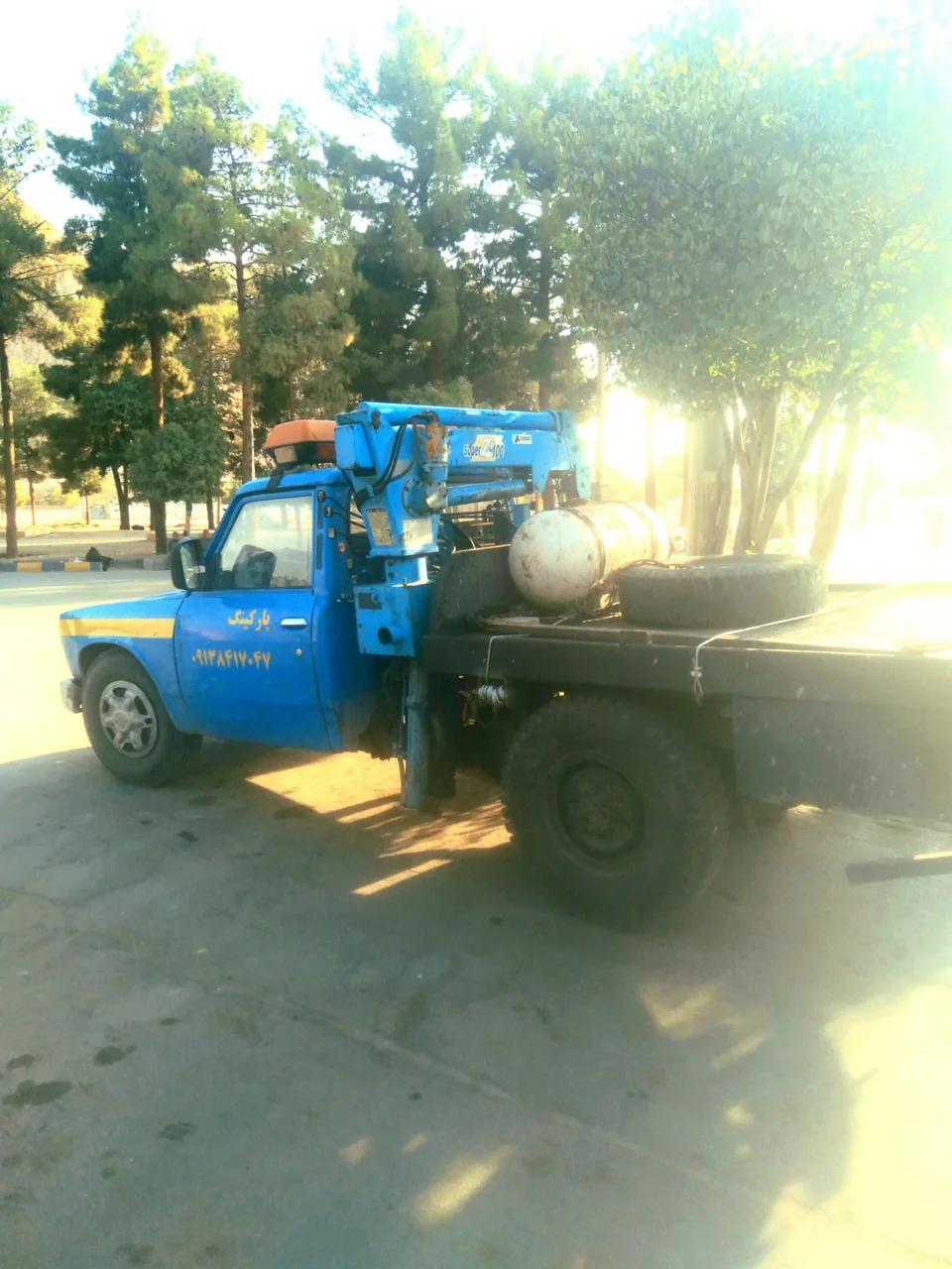 جرثقیل نیسان طیبی