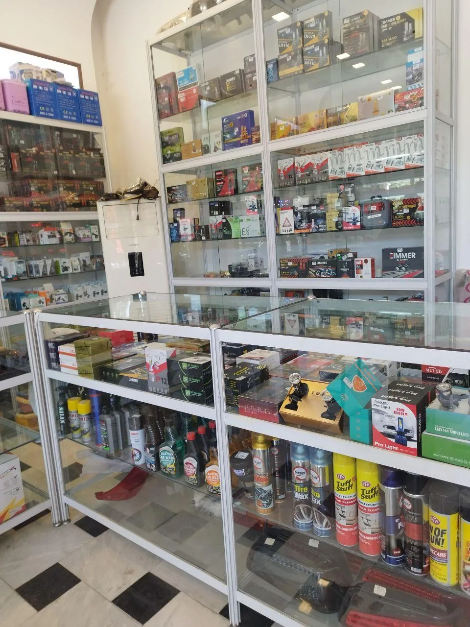 فروشگاه لوازم خودرو جهان لوکس