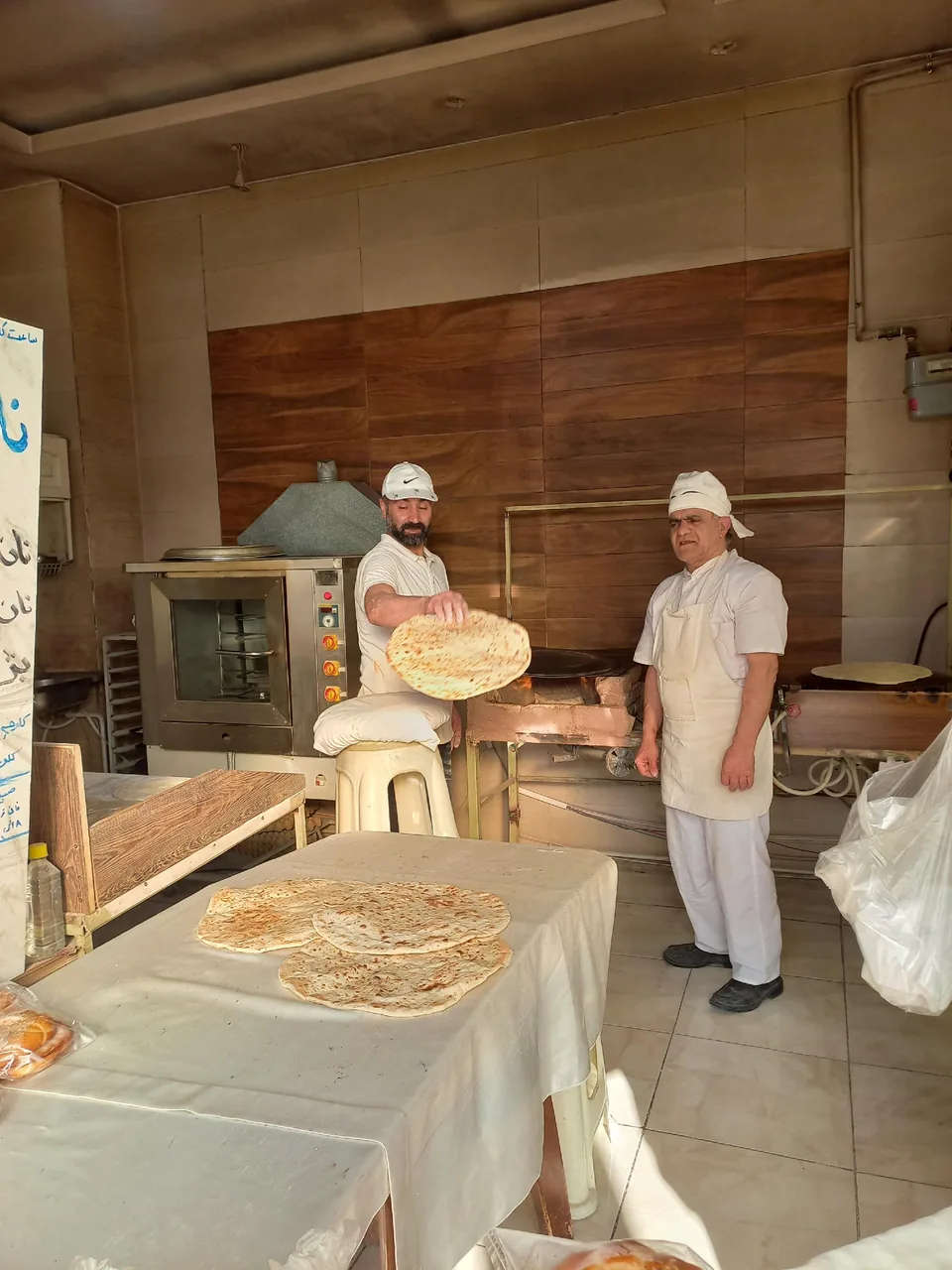 نان ساجی رجبی