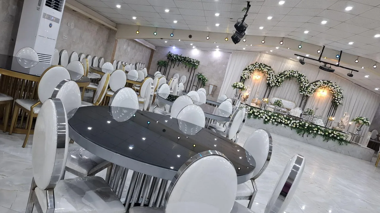 تالار عمارت فاخر