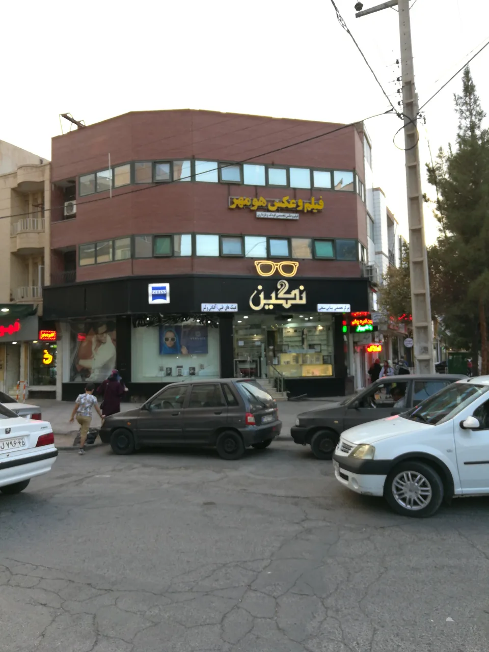 عینک نگین