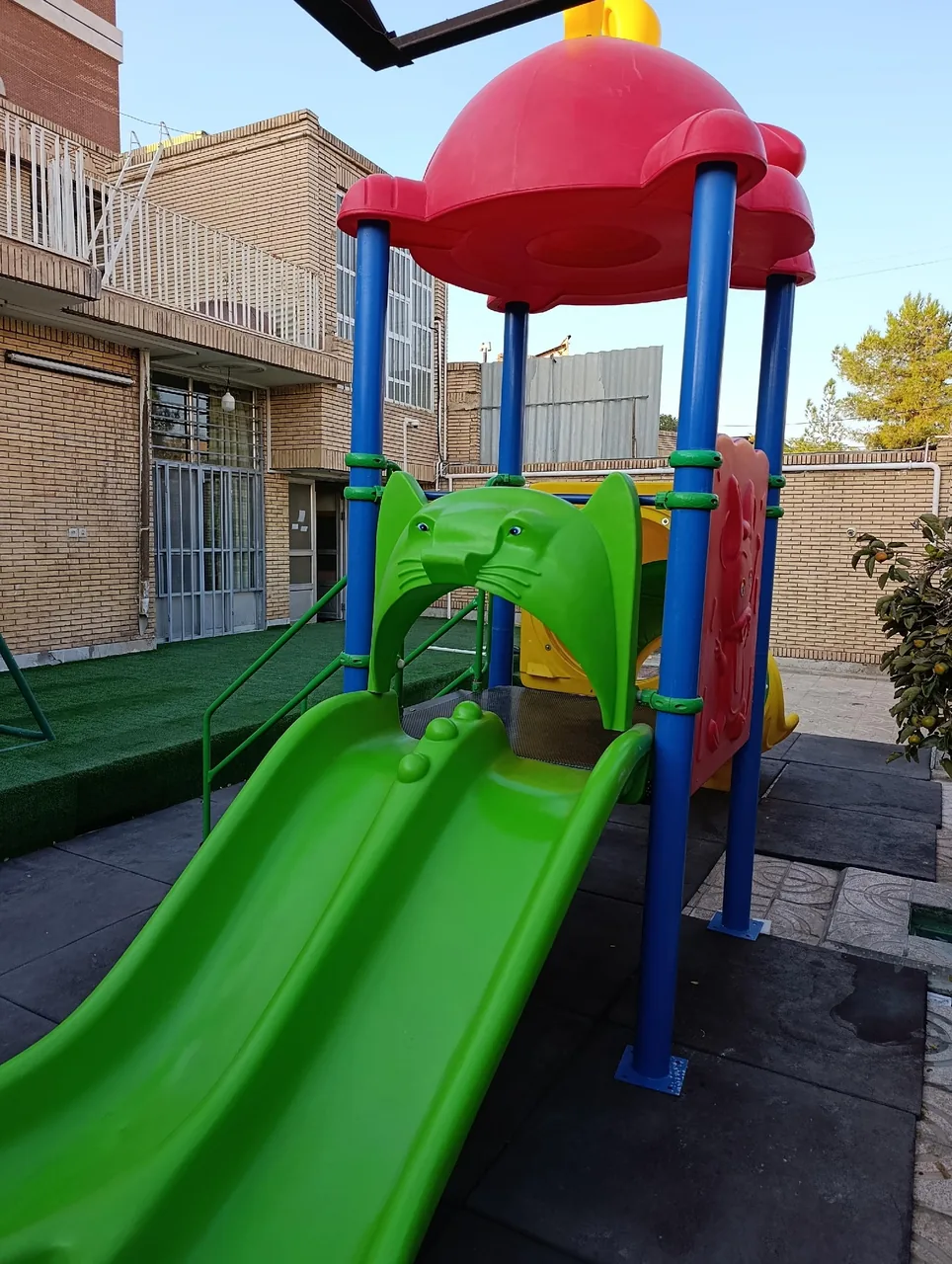 مهدکودک وپیش دبستانی رزهای سفید - مهد کودک و پیش‌دبستانی در کرمان - تصویر 2