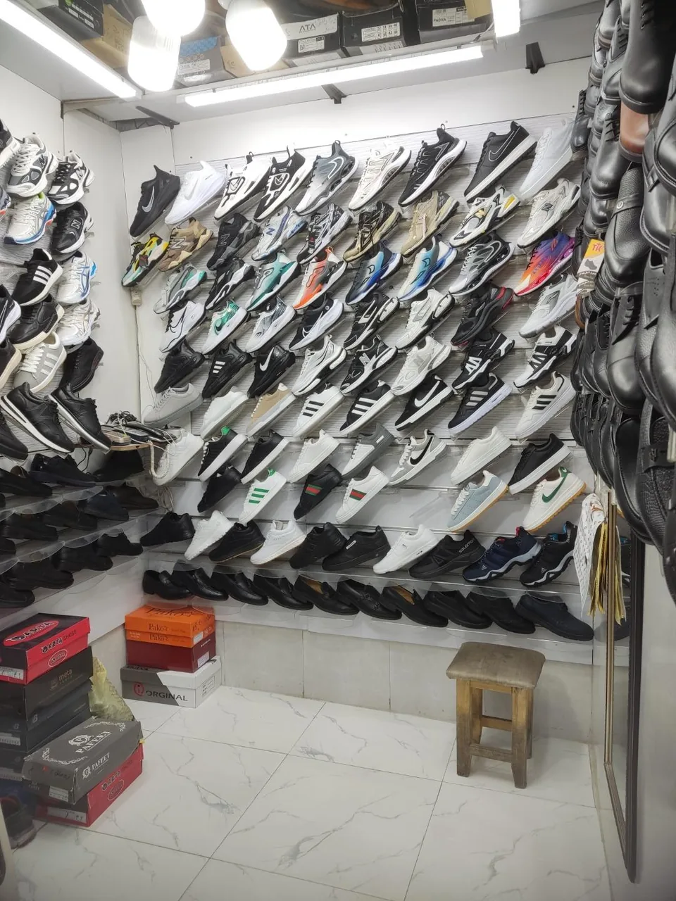 کفش الواری