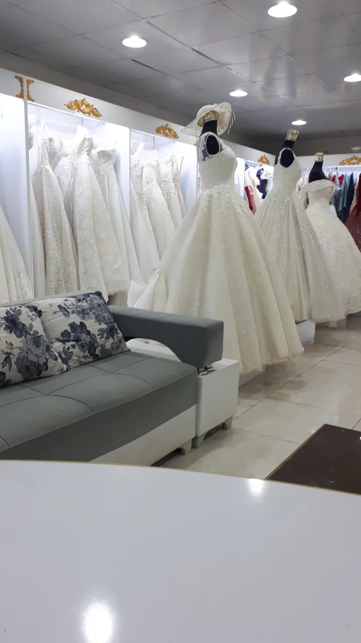 مزون عروس آرامیس