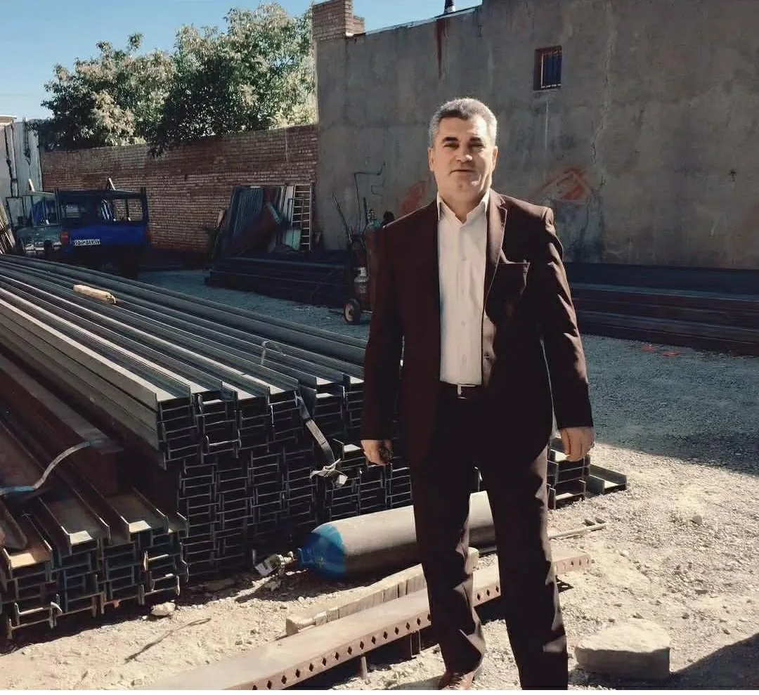 انبار آهن آلات نوری زاد