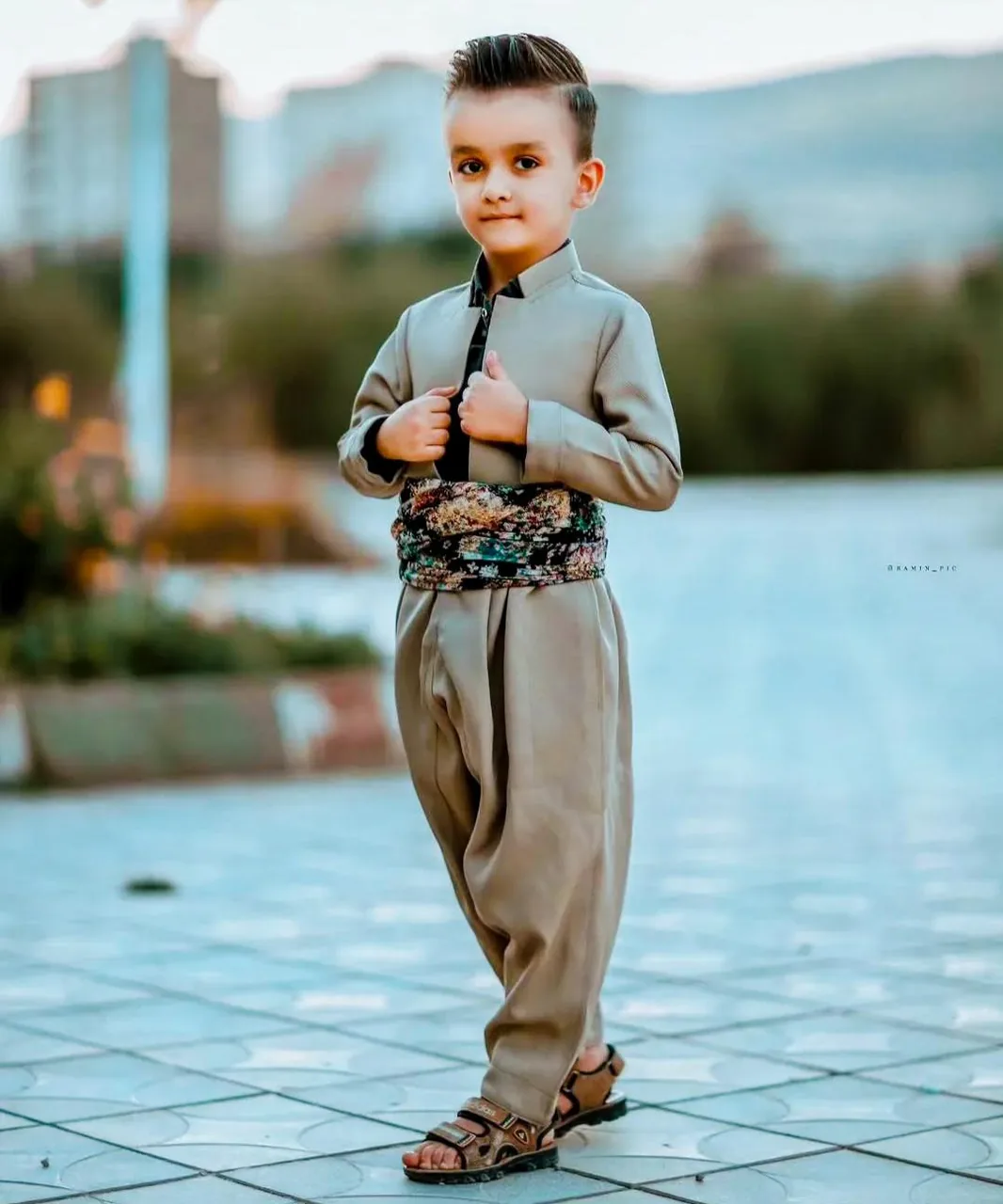 پارچه فاستونی ابراهیم محمودی - تصویر 6