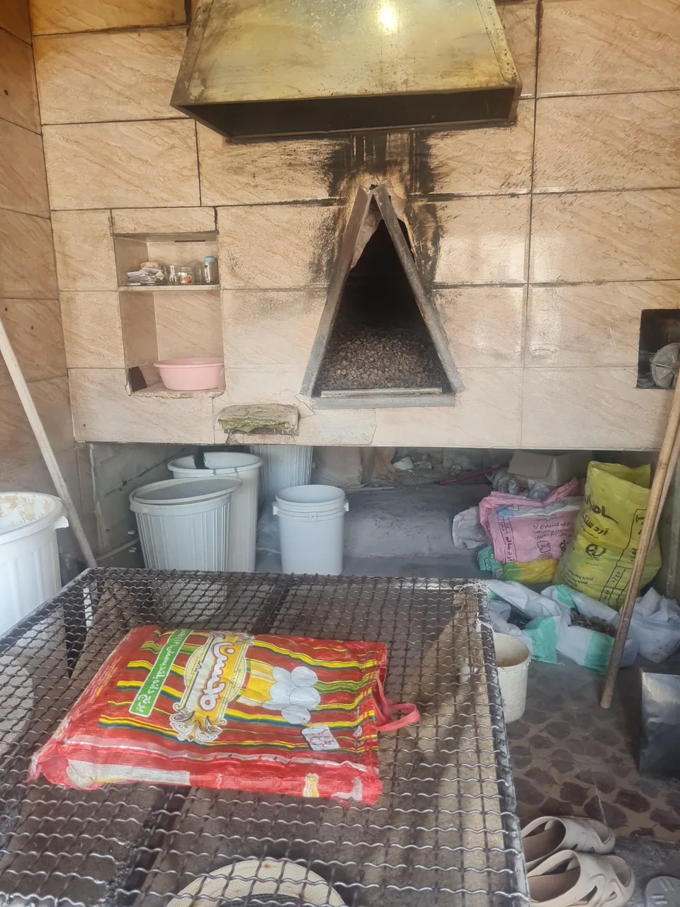 سنگک پزی عزت