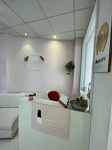 کلینیک ناخن پینک