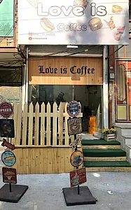 کافه فست فود لاویز