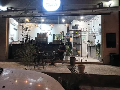 کافه بیرون بر سیکا