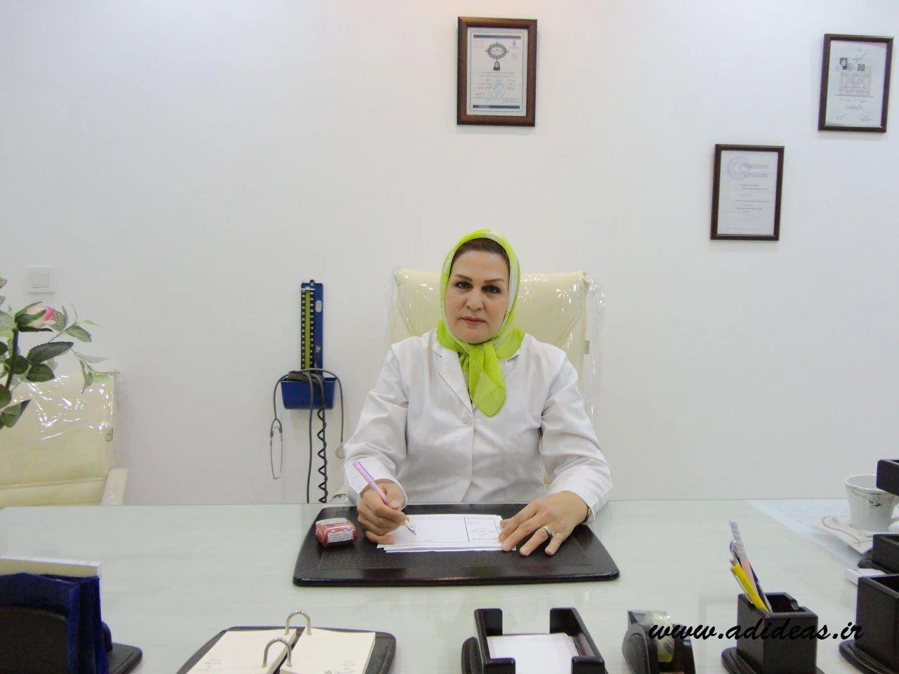 دکتر فرزانه زنده دل - پزشک عمومی در مشهد