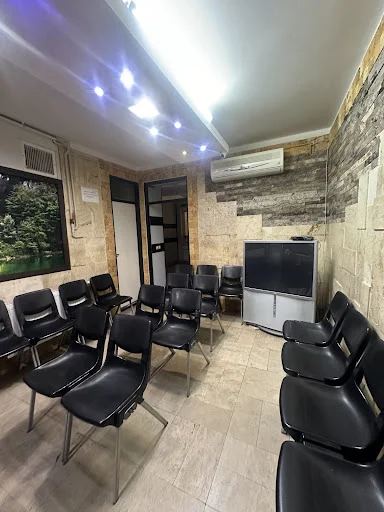 دکتر منوچهر صمیمی فر