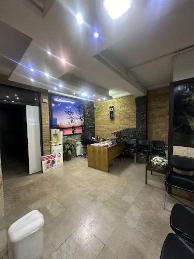 دکتر منوچهر صمیمی فر