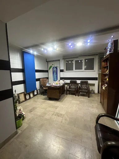 دکتر منوچهر صمیمی فر