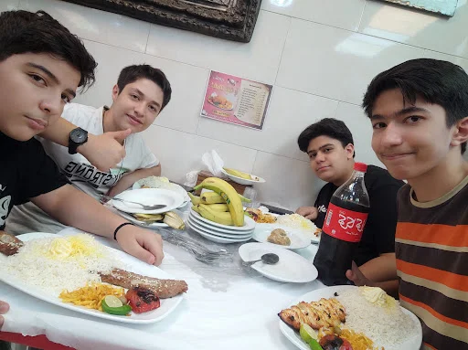 چلوکبابی نوبهار