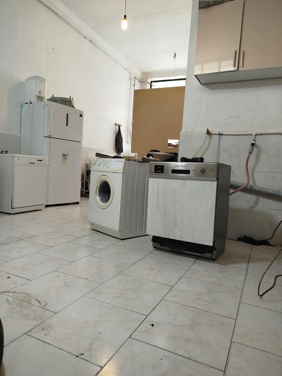 تعمیرات لوازم خانگی اکبرزاده BOSCH