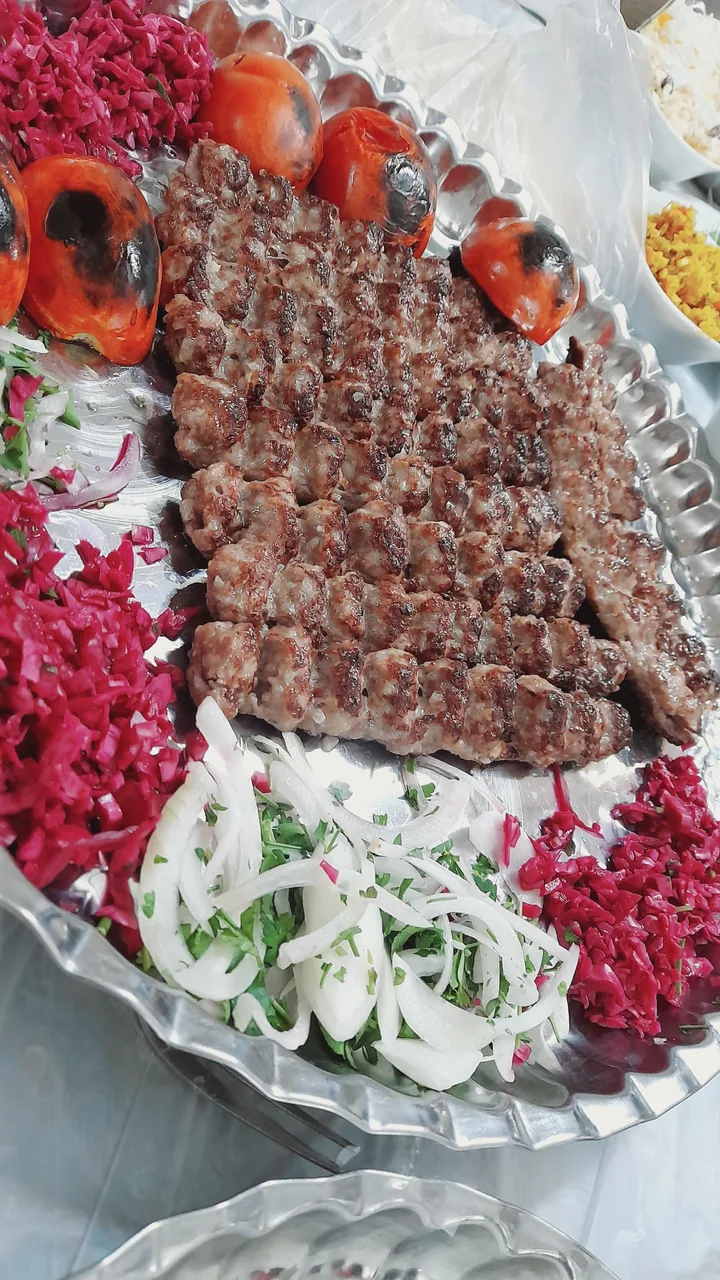 رستوران بزرگ چالدران