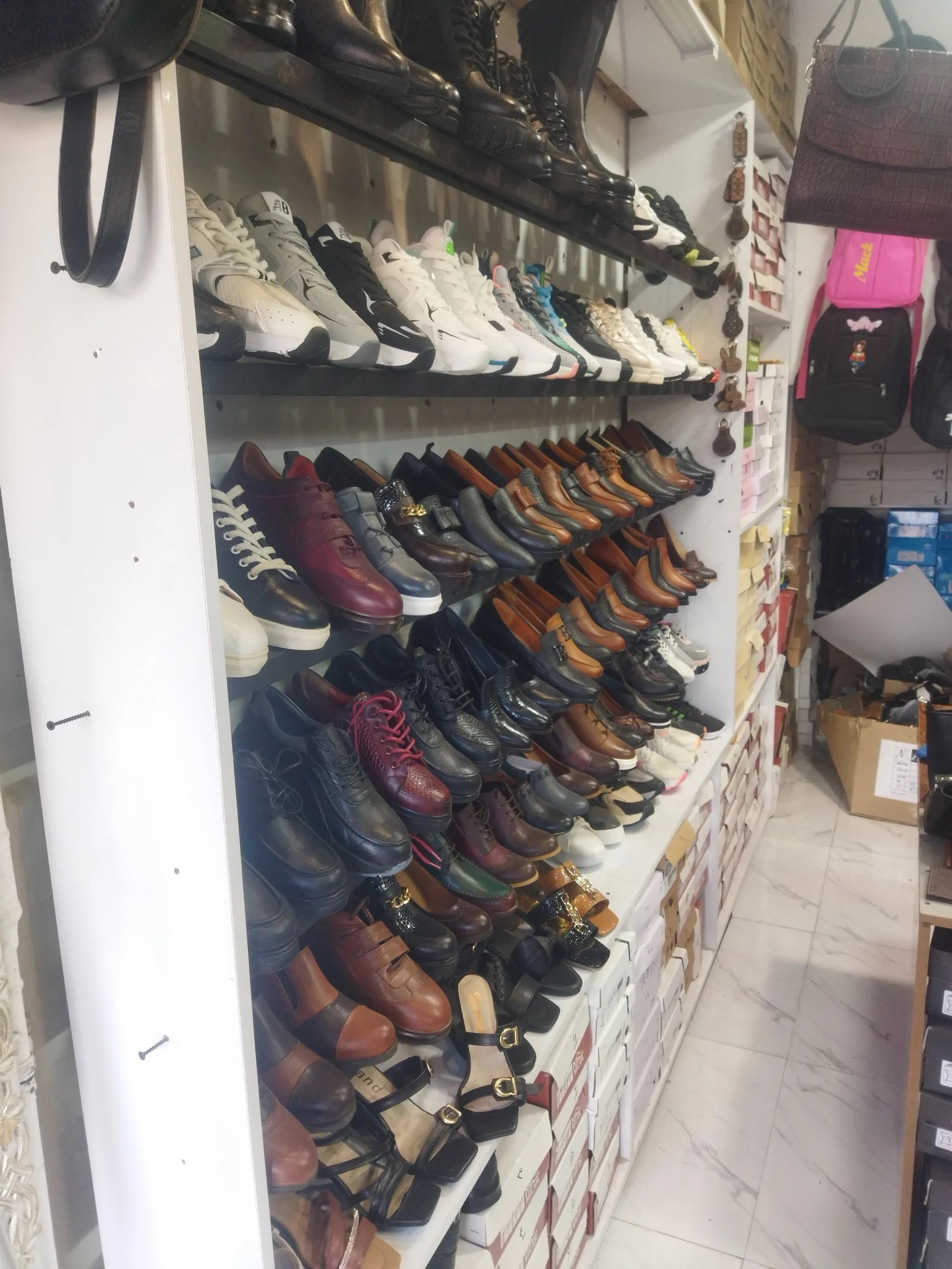 کیف و کفش آروی