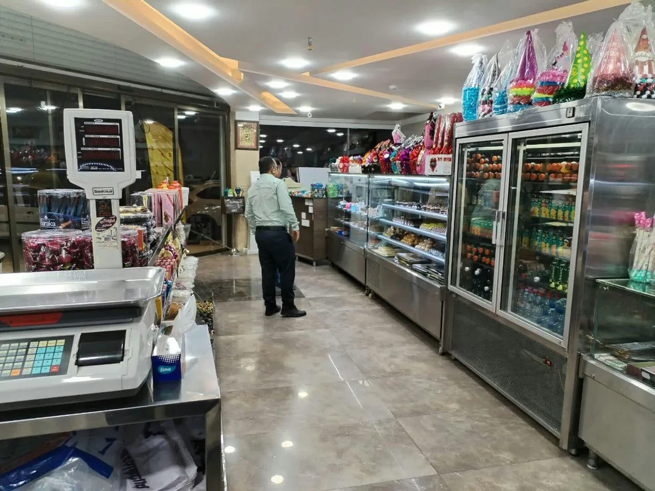 شیرینی ناب شعبه مرکزی - تصویر 5