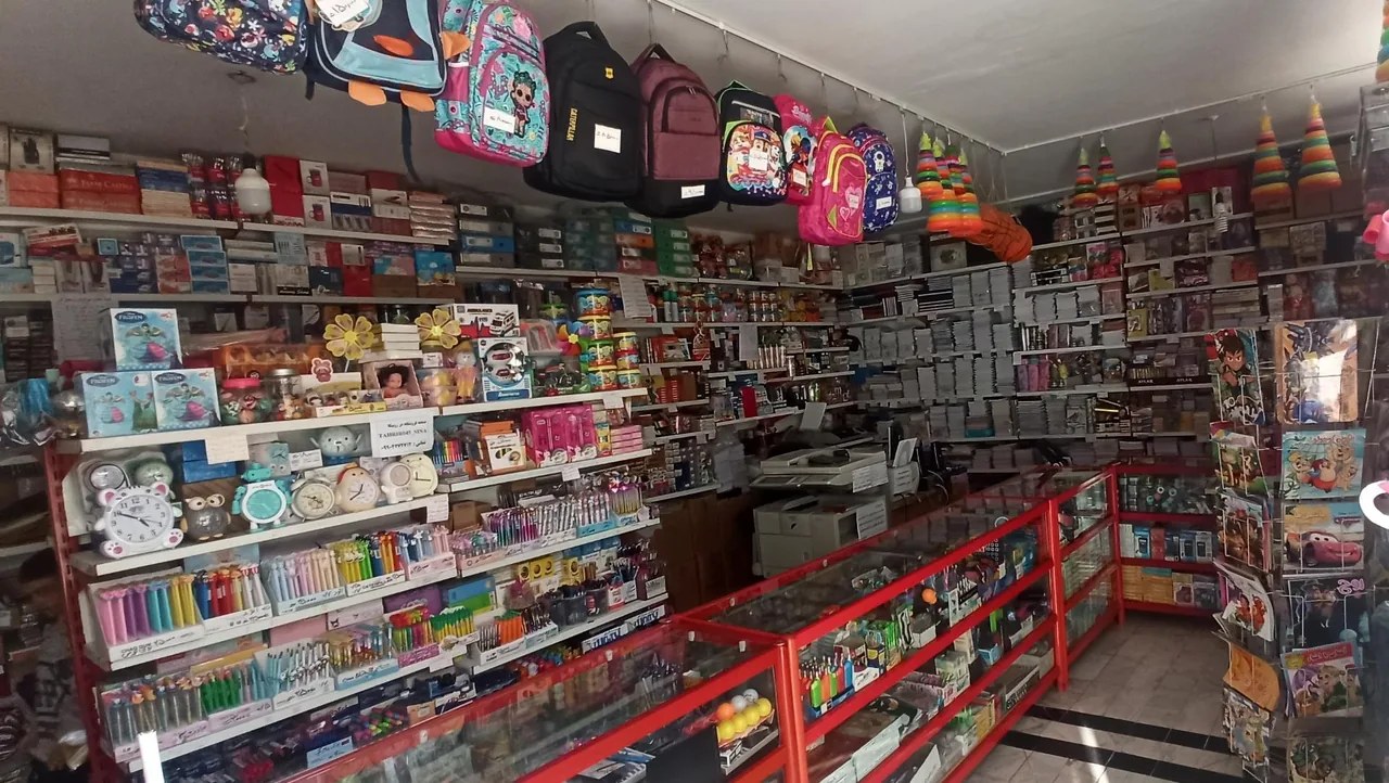 کتابفروشی و لوازم التحریر سینا - تصویر 4