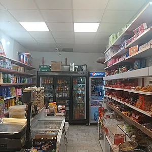 سوپر مارکت حاجی بابا