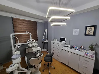 مطب دندانپزشکی دکتر علی رساپور
