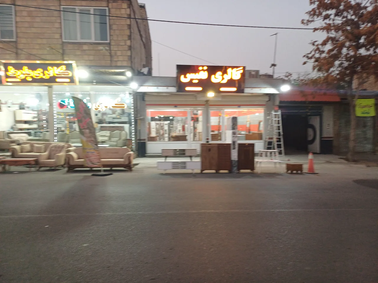 گالری نفیس - تصویر 2