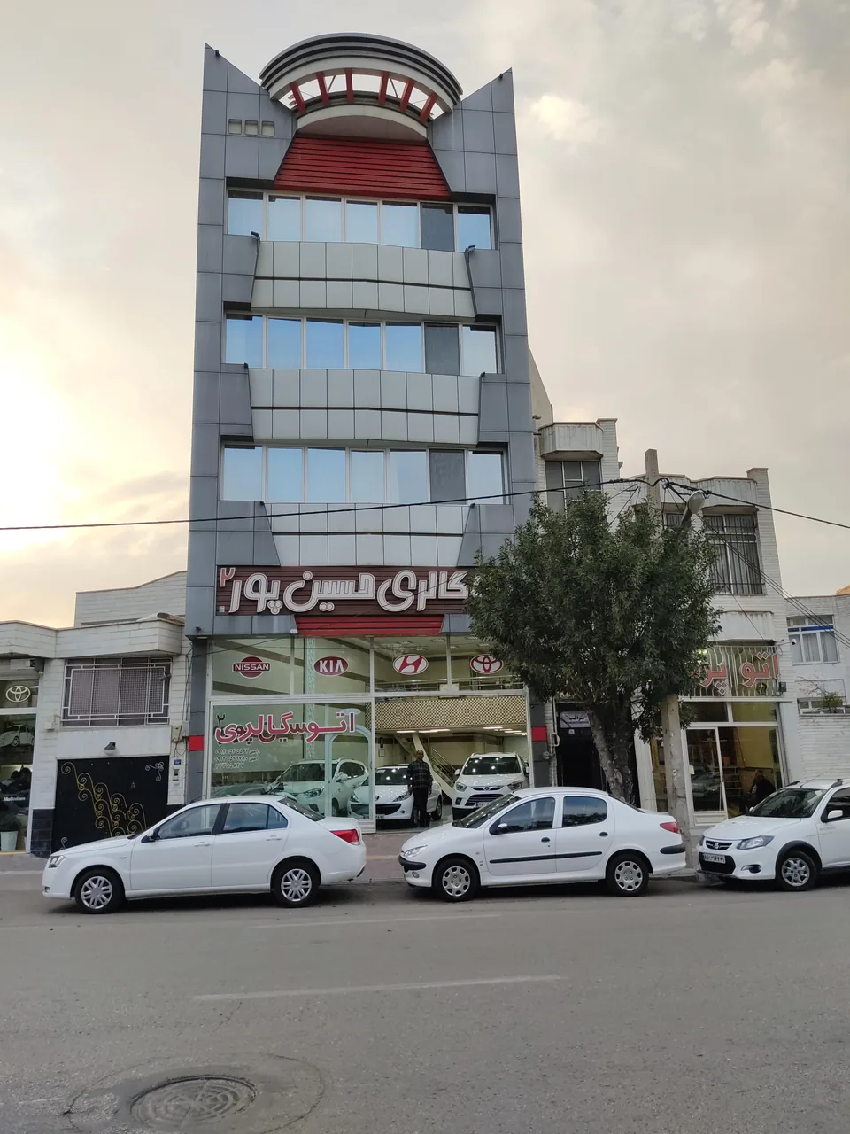 اتوگالری حسین پور ۲