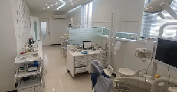 مطب دندانپزشکی دکتر محمدابراهیم بهادرخان