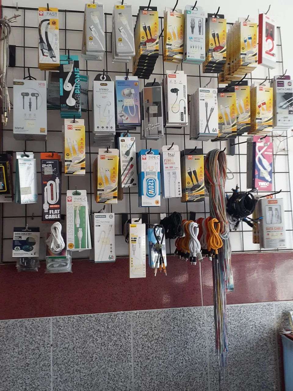 جانبی موبایلر (لوازم جانبی موبایل عیسی زاده)
