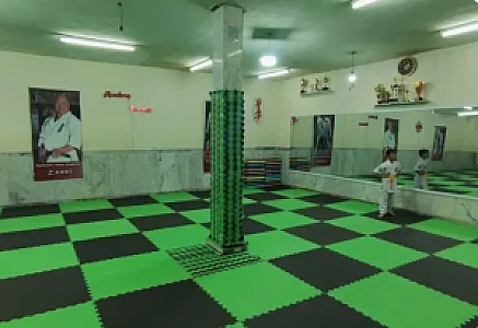 دژوار